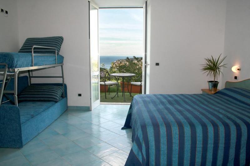 Hotel Poggio Del Sole Forio di Ischia Habitación foto